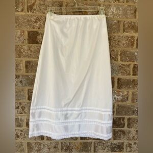 Vintage white half slip skirt sz S nylon